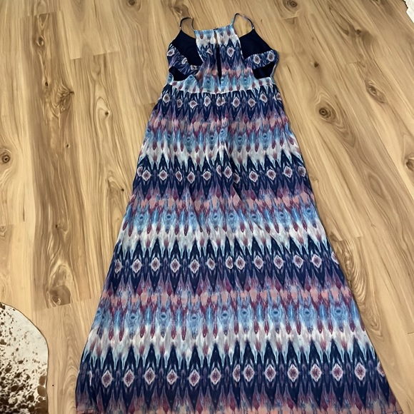 Forever 21 Maxi Dress with fun back cut outs, blue pink & purple, size large - Picture 2 of 5